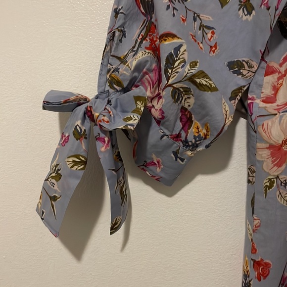 Lauren Conrad mixed fabric baby doll top. - Picture 2 of 3